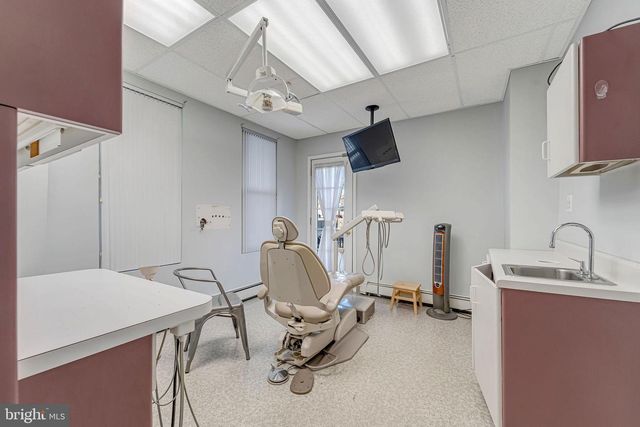 535 MONMOUTH ST, Gloucester City, NJ 08030