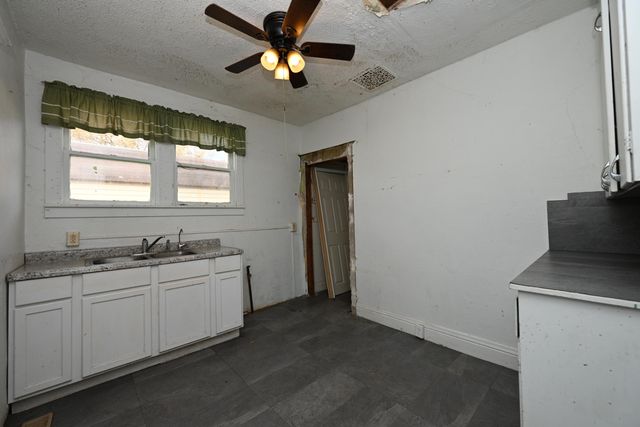 4550 N 750 W, Rochester, IN 46975