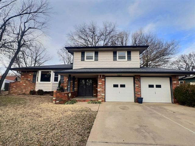 327 N Willow Dr, Derby, KS 67037