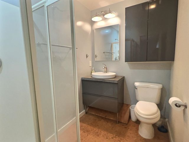 327 N Willow Dr, Derby, KS 67037