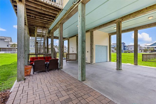 4114 Courageous Lane, Galveston, TX 77554