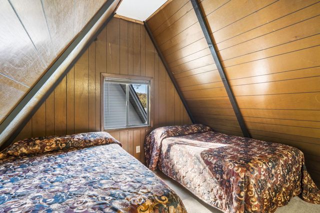 88 Deep Water Circle, Reeds Spring, MO 65737