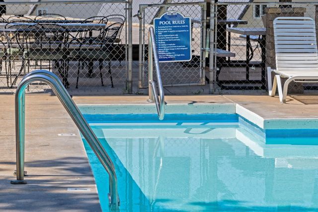 88 Deep Water Circle, Reeds Spring, MO 65737