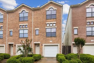 3501 Link Valley Drive 301, Houston, TX 77025