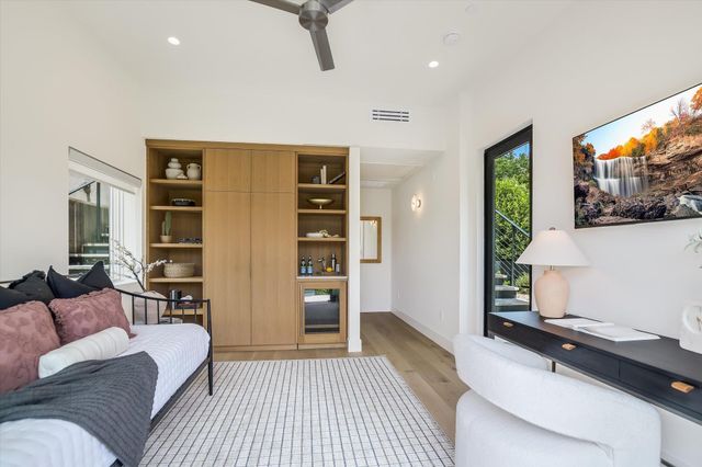 2405 Deer PASS, Austin, TX 78746