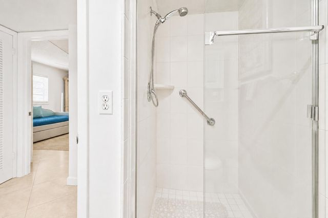 21 Flanders A, Delray Beach, FL 33484