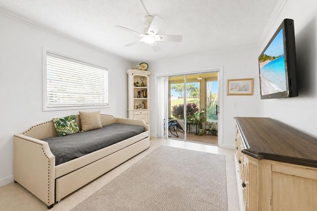 21 Flanders A, Delray Beach, FL 33484