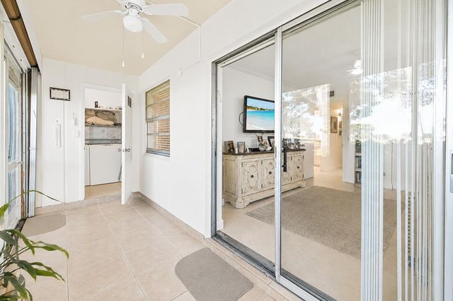 21 Flanders A, Delray Beach, FL 33484