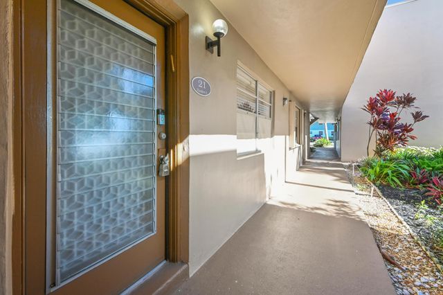 21 Flanders A, Delray Beach, FL 33484
