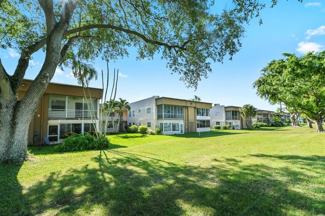 21 Flanders A, Delray Beach, FL 33484