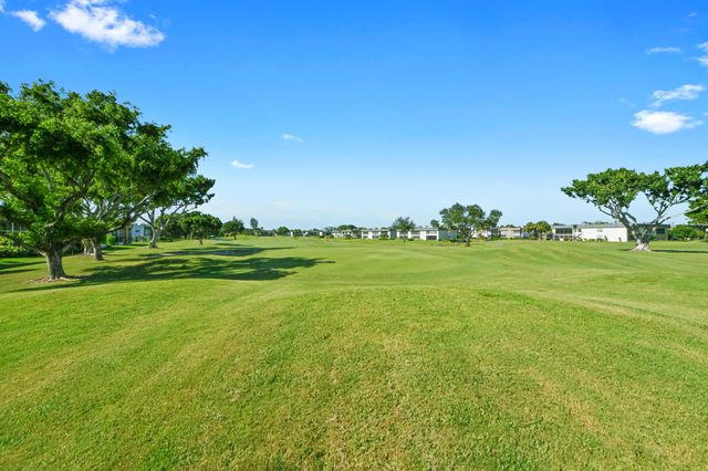 21 Flanders A, Delray Beach, FL 33484