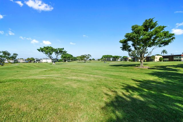 21 Flanders A, Delray Beach, FL 33484