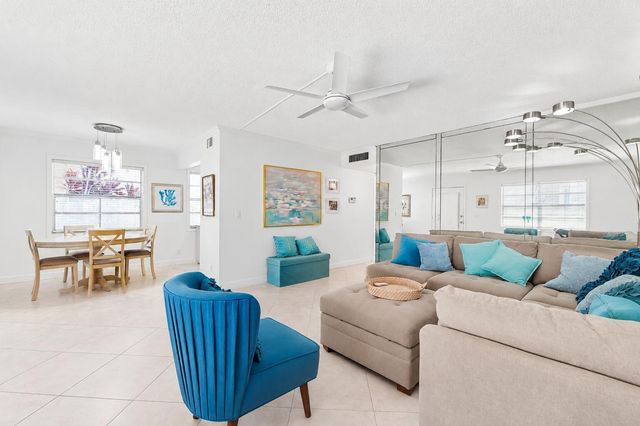 21 Flanders A, Delray Beach, FL 33484