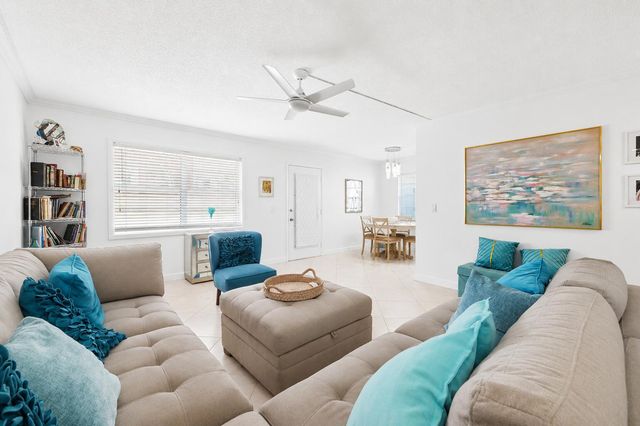 21 Flanders A, Delray Beach, FL 33484