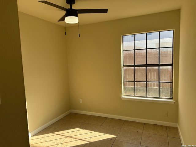 605 Oak Park Dr Unit 605, Boerne, TX 78006