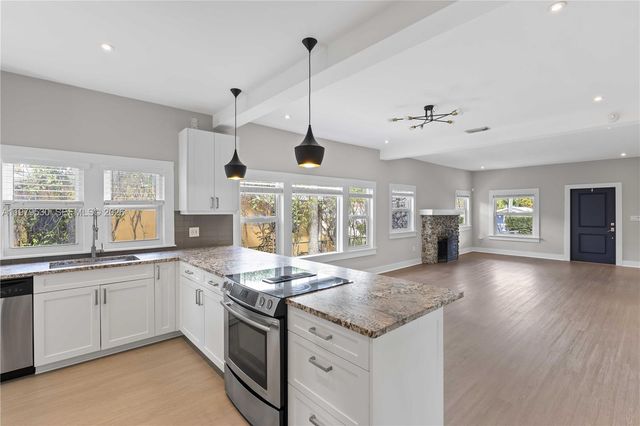 2434 SW 15th St, Miami, FL 33145