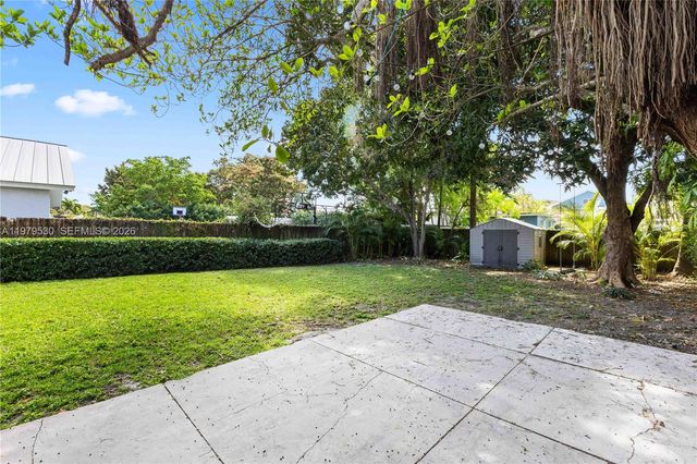 2434 SW 15th St, Miami, FL 33145