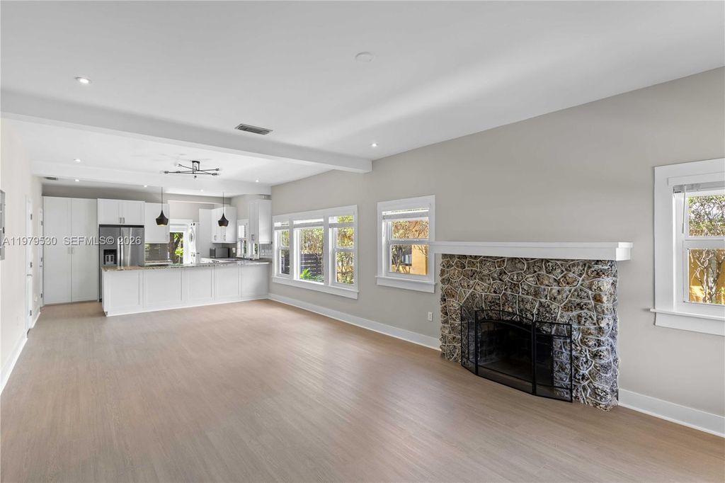 2434 SW 15th St, Miami, FL 33145