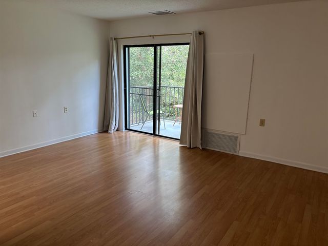 5001 Little River Rd Apt W215, Myrtle Beach, SC 29577