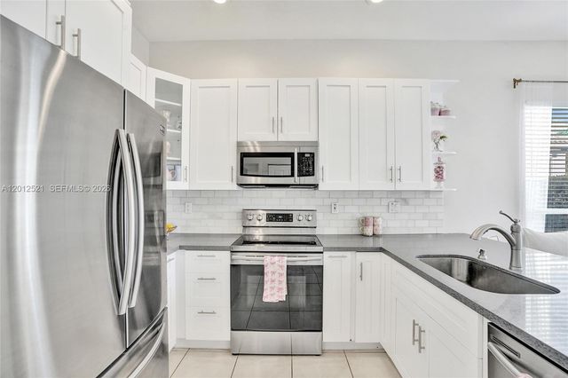 6928 NW 33rd St 6928, Margate, FL 33063