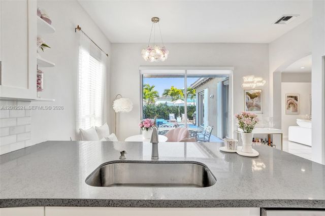 6928 NW 33rd St 6928, Margate, FL 33063