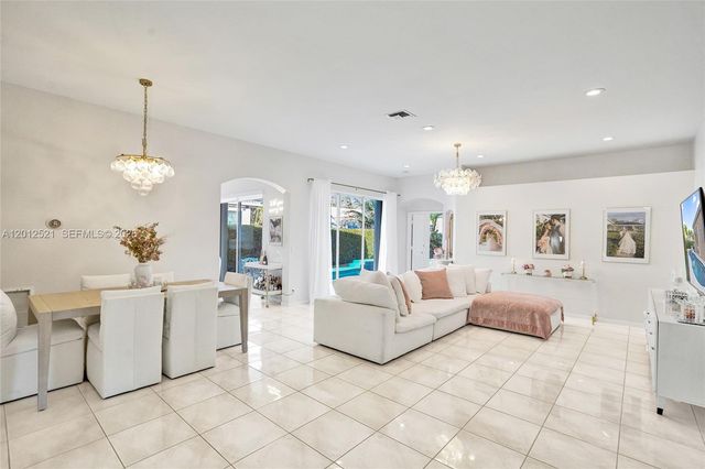 6928 NW 33rd St 6928, Margate, FL 33063