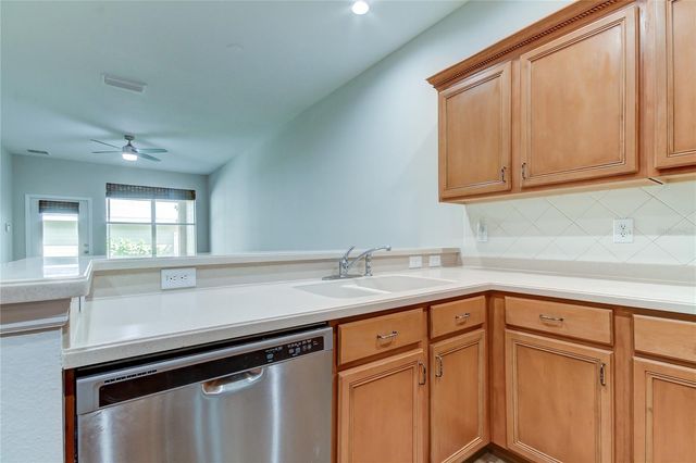 14606 BOURNEMOUTH ROAD, Tampa, FL 33626