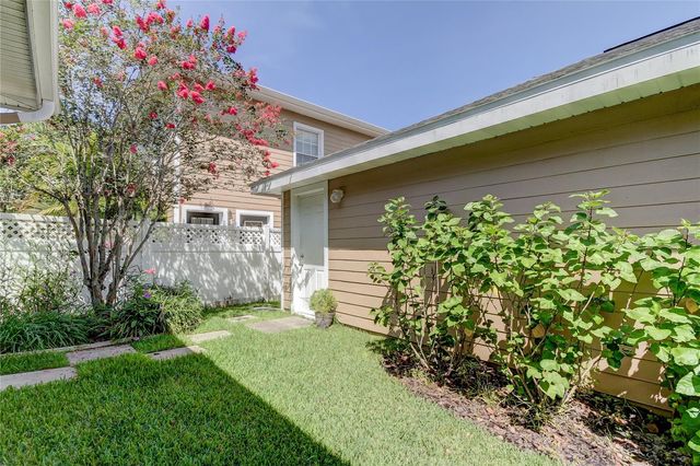 14606 BOURNEMOUTH ROAD, Tampa, FL 33626