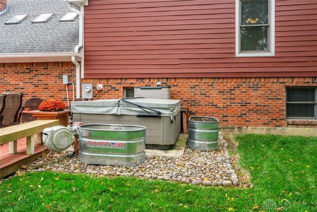 281 Locust Court, Beavercreek, OH 45440