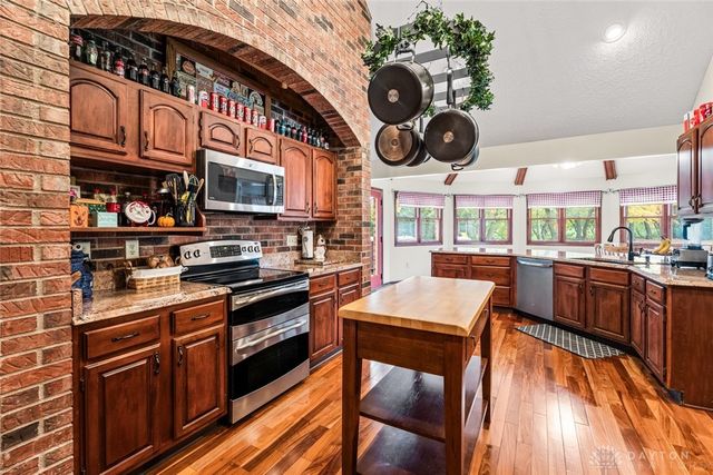 281 Locust Court, Beavercreek, OH 45440