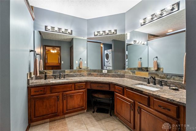 281 Locust Court, Beavercreek, OH 45440