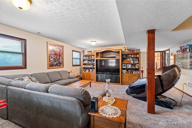 281 Locust Court, Beavercreek, OH 45440