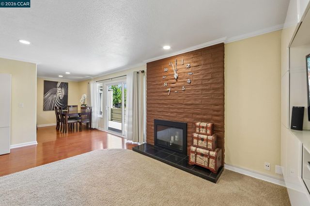 825 Oak Grove Rd 40, Concord, CA 94518