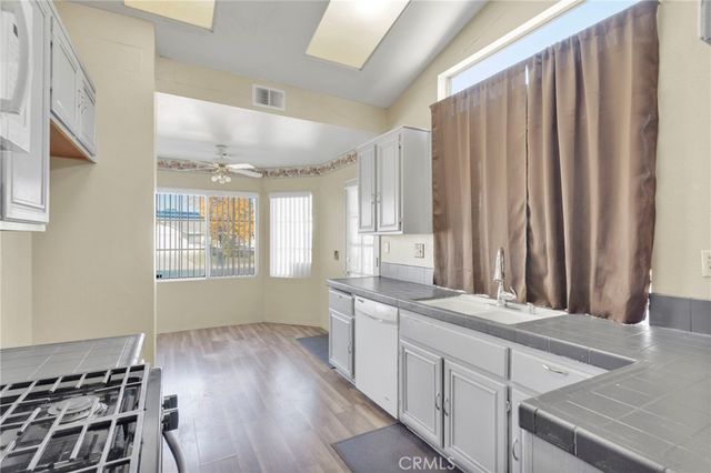 14671 Ponderosa Ranch Road, Victorville, CA 92392