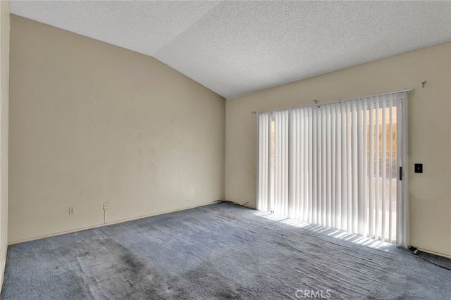 14671 Ponderosa Ranch Road, Victorville, CA 92392