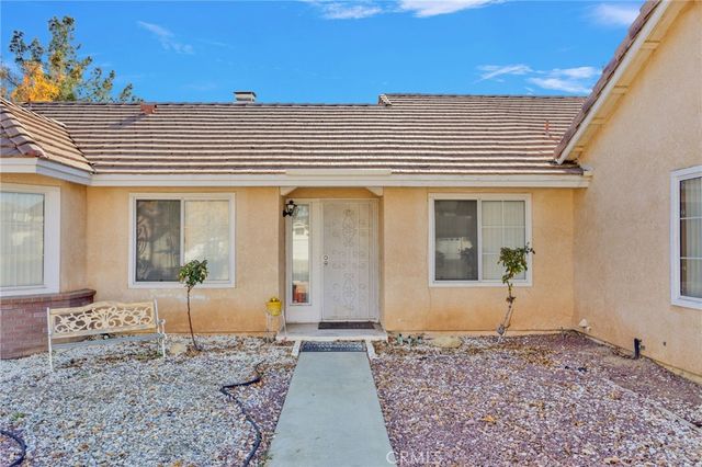 14671 Ponderosa Ranch Road, Victorville, CA 92392