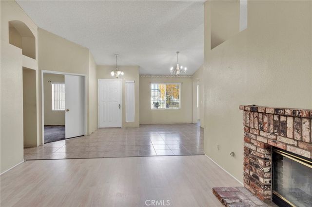 14671 Ponderosa Ranch Road, Victorville, CA 92392