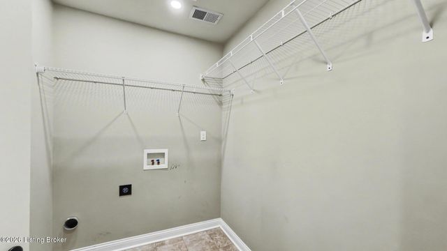 14712 Forbes Cir, Louisville, KY 40245