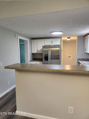 2208 Rifle Range Drive, Knoxville, TN 37918