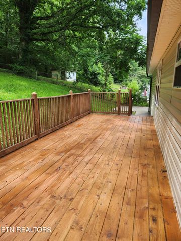 2208 Rifle Range Drive, Knoxville, TN 37918
