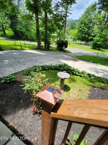 2208 Rifle Range Drive, Knoxville, TN 37918