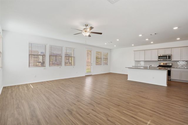301 Montauk LOOP, Georgetown, TX 78628