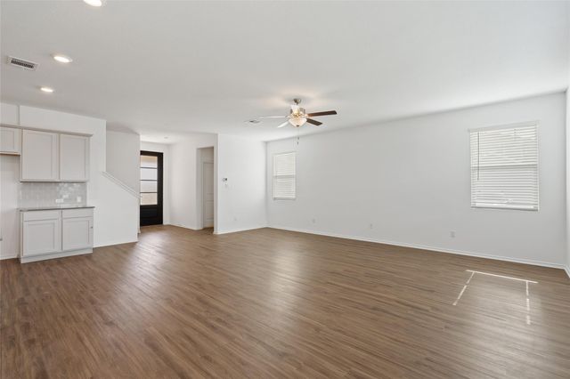 301 Montauk LOOP, Georgetown, TX 78628