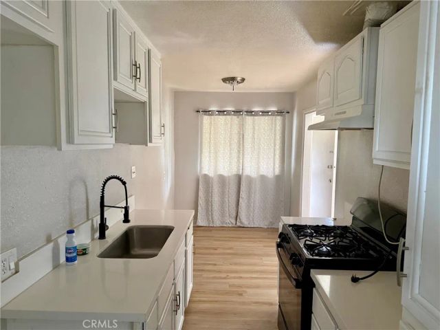 695 W 17th St, San Bernardino, CA 92405