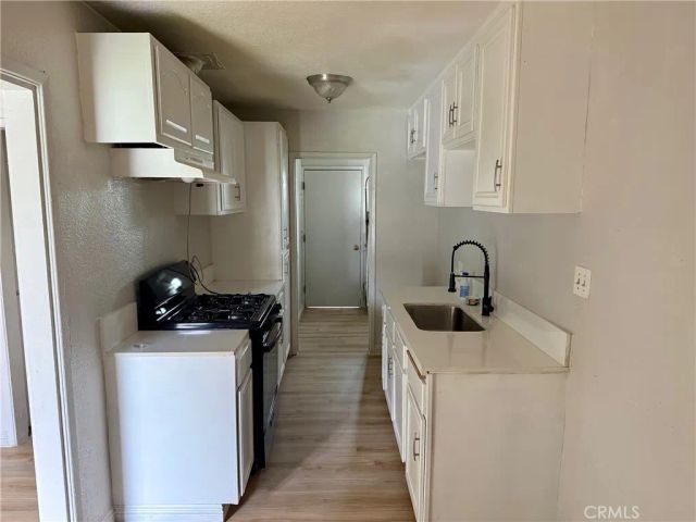 695 W 17th St, San Bernardino, CA 92405