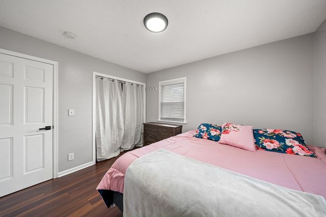 1780 NW 81st Street, Clive, IA 50325