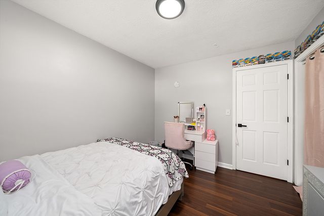 1780 NW 81st Street, Clive, IA 50325