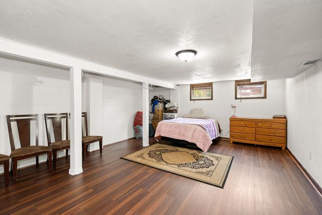 1780 NW 81st Street, Clive, IA 50325
