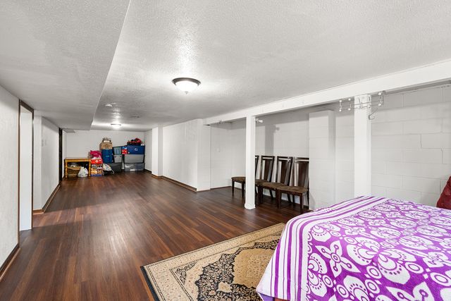 1780 NW 81st Street, Clive, IA 50325