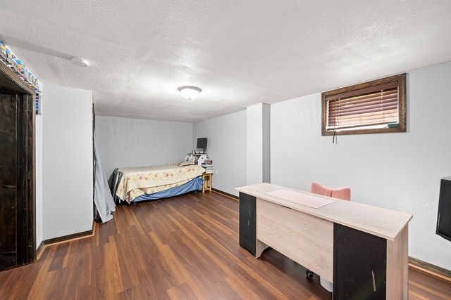 1780 NW 81st Street, Clive, IA 50325